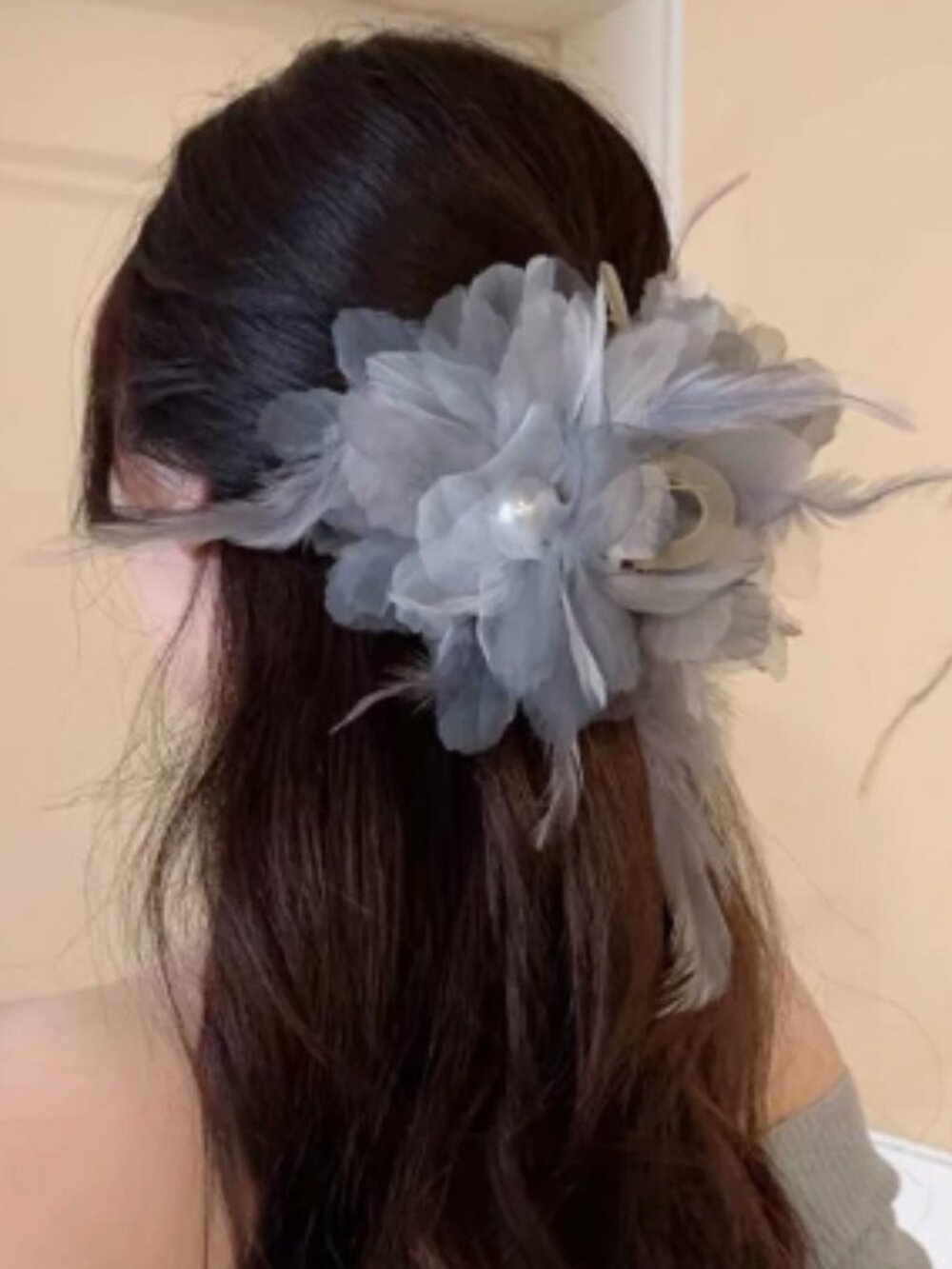 Women's hair clip